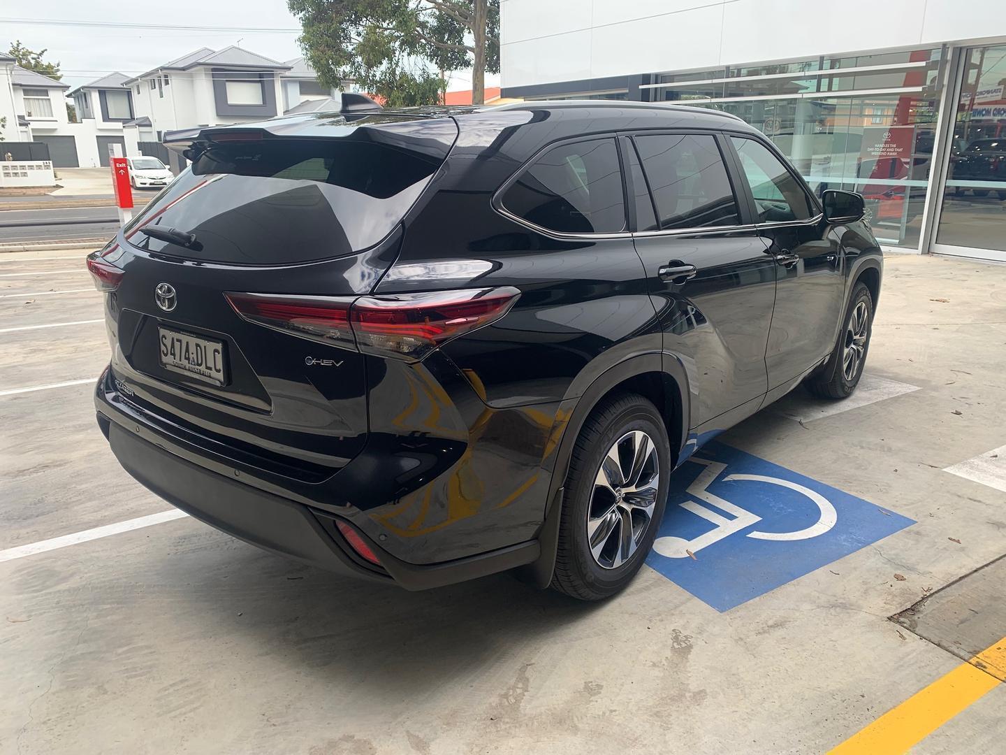 2025 Toyota Kluger GXL — photo 2