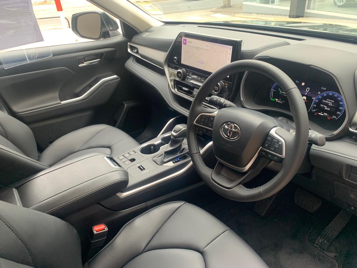 2025 Toyota Kluger GXL — photo 4