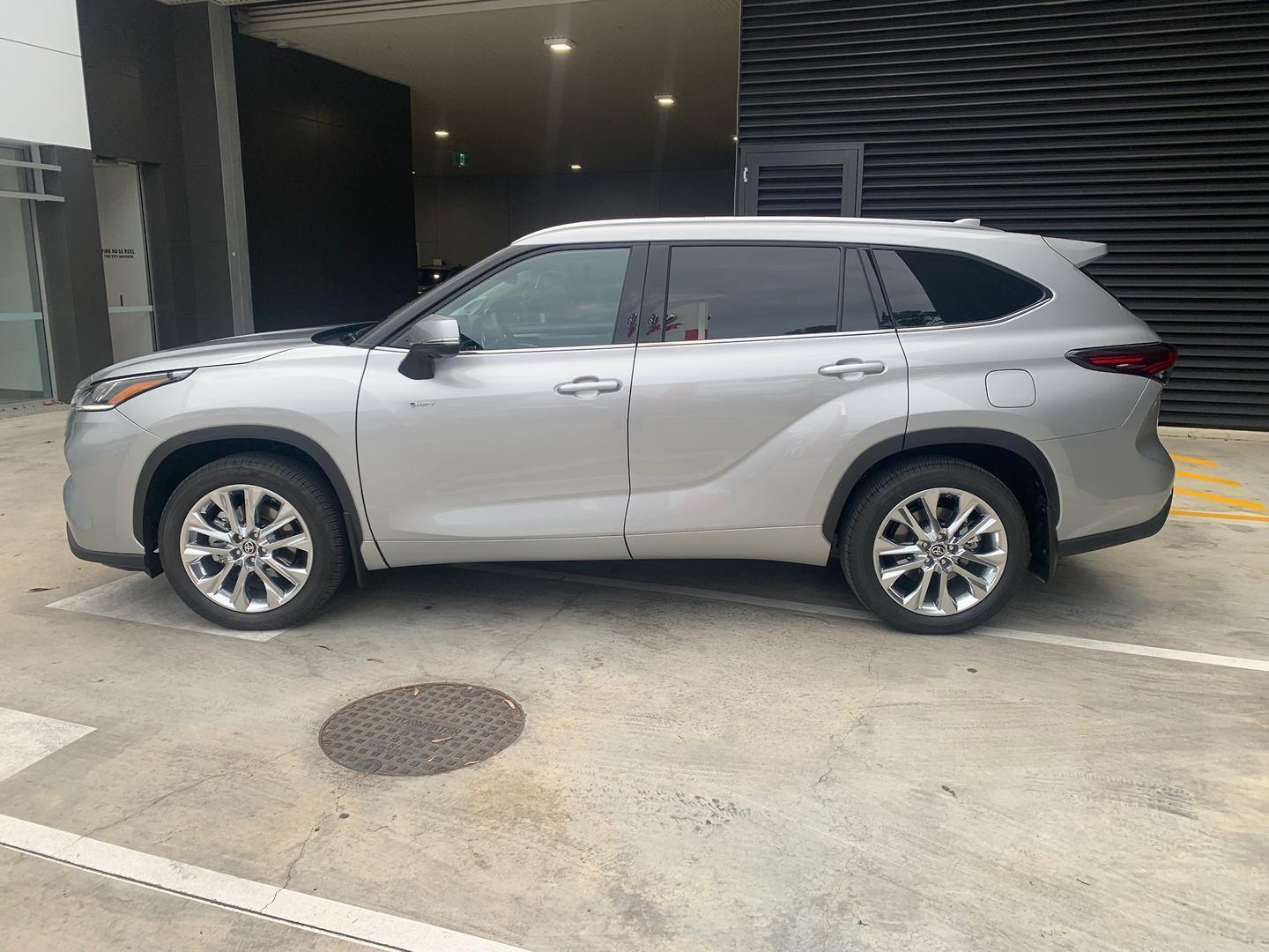 2025 Toyota Kluger Grande — photo 3