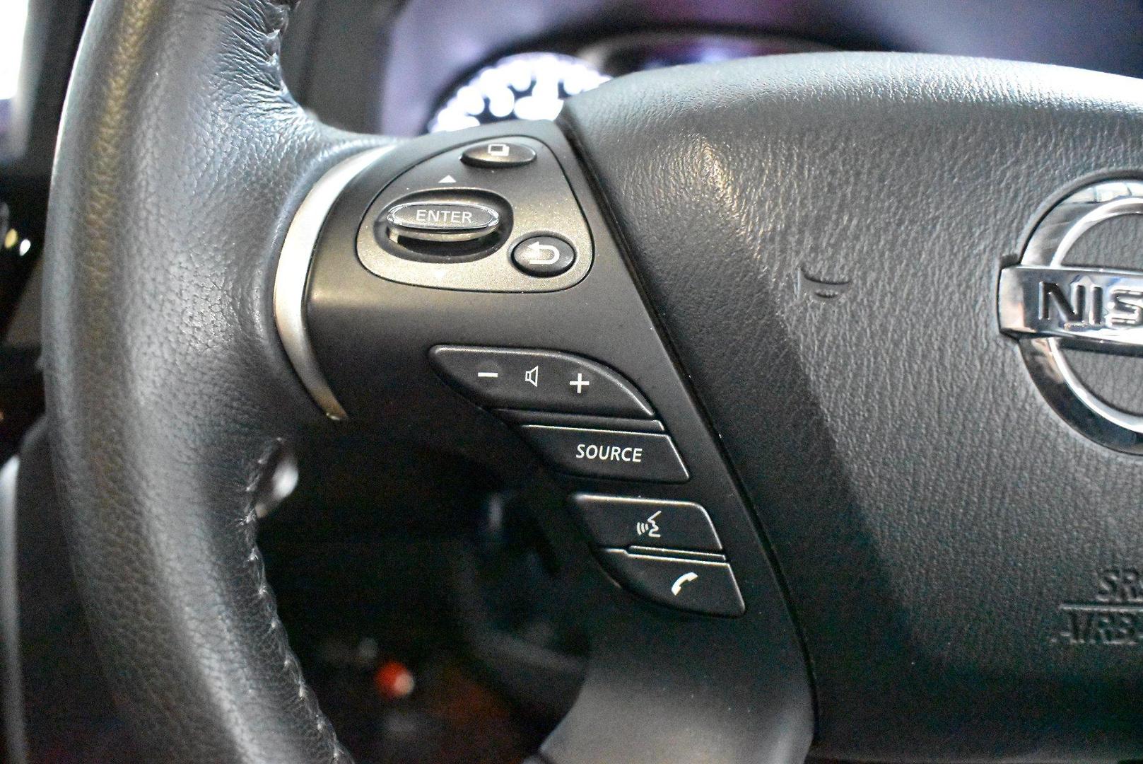 2020 Nissan Pathfinder Ti — photo 21