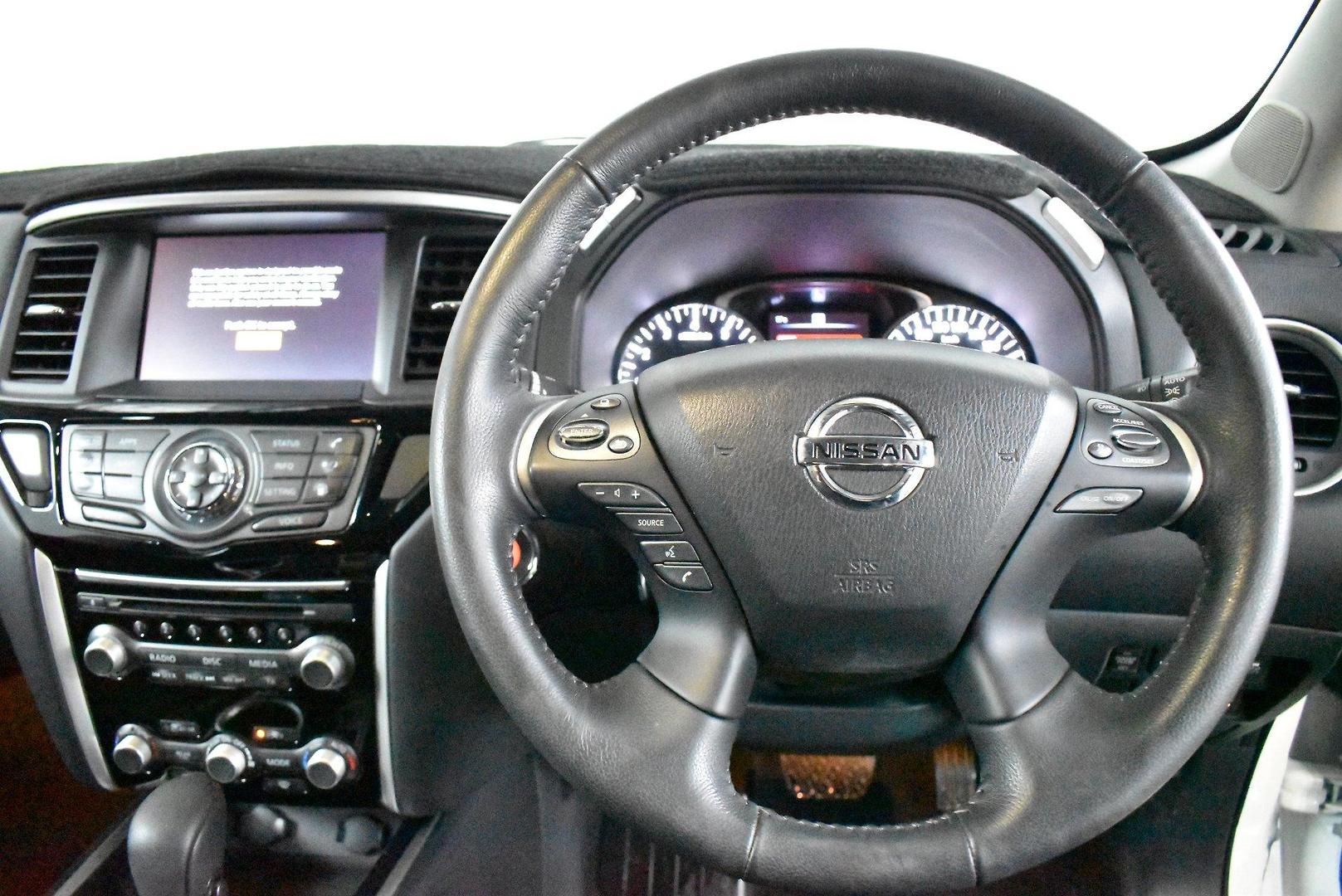 2020 Nissan Pathfinder Ti — photo 5