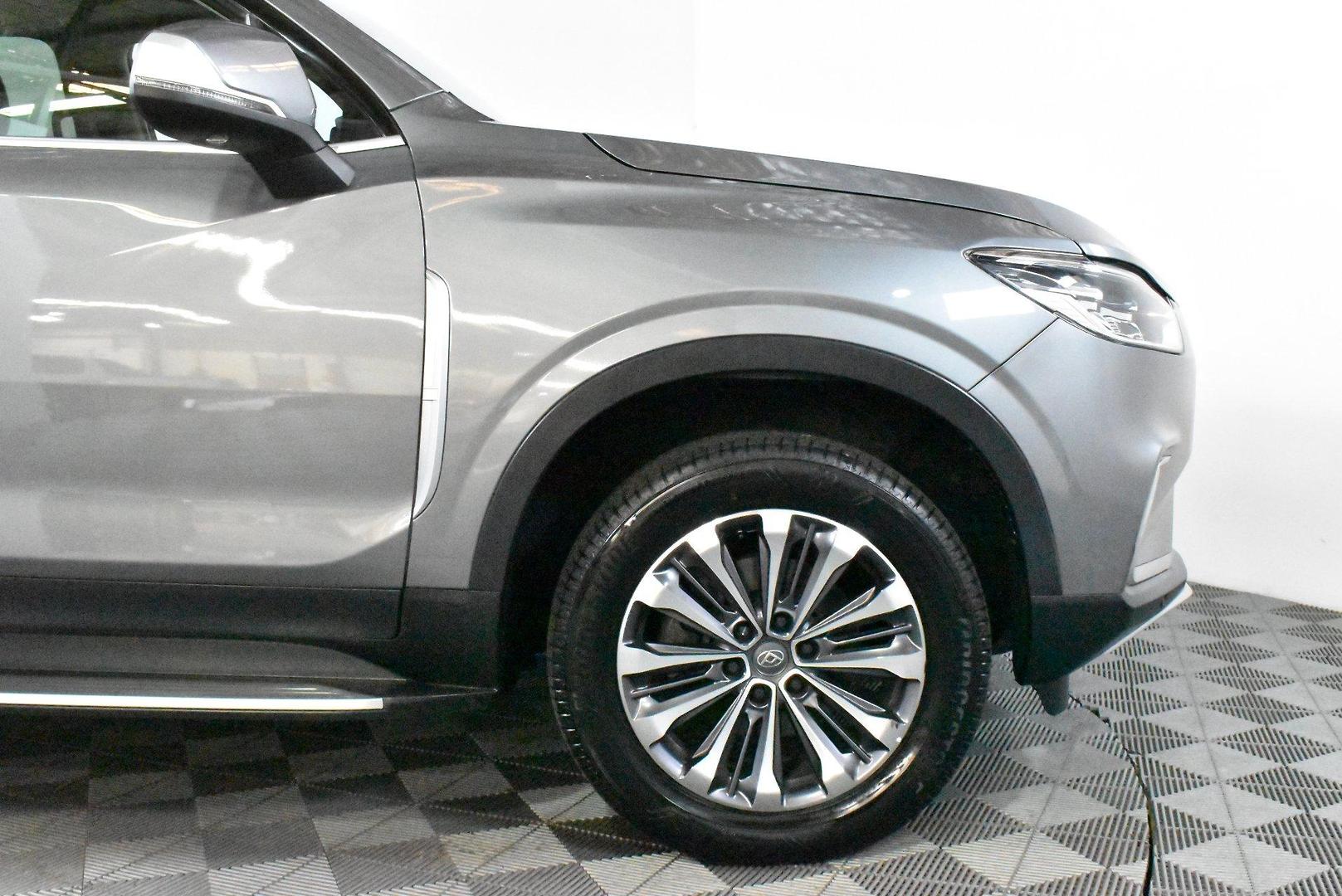 2022 LDV D90 Executive — photo 18