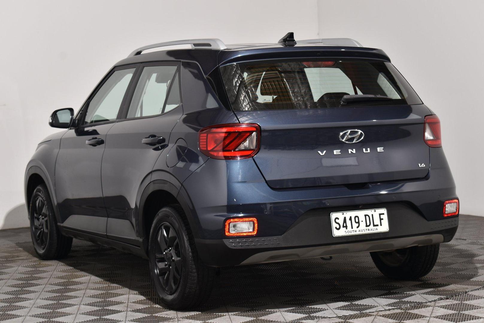 2020 Hyundai Venue Active — photo 14