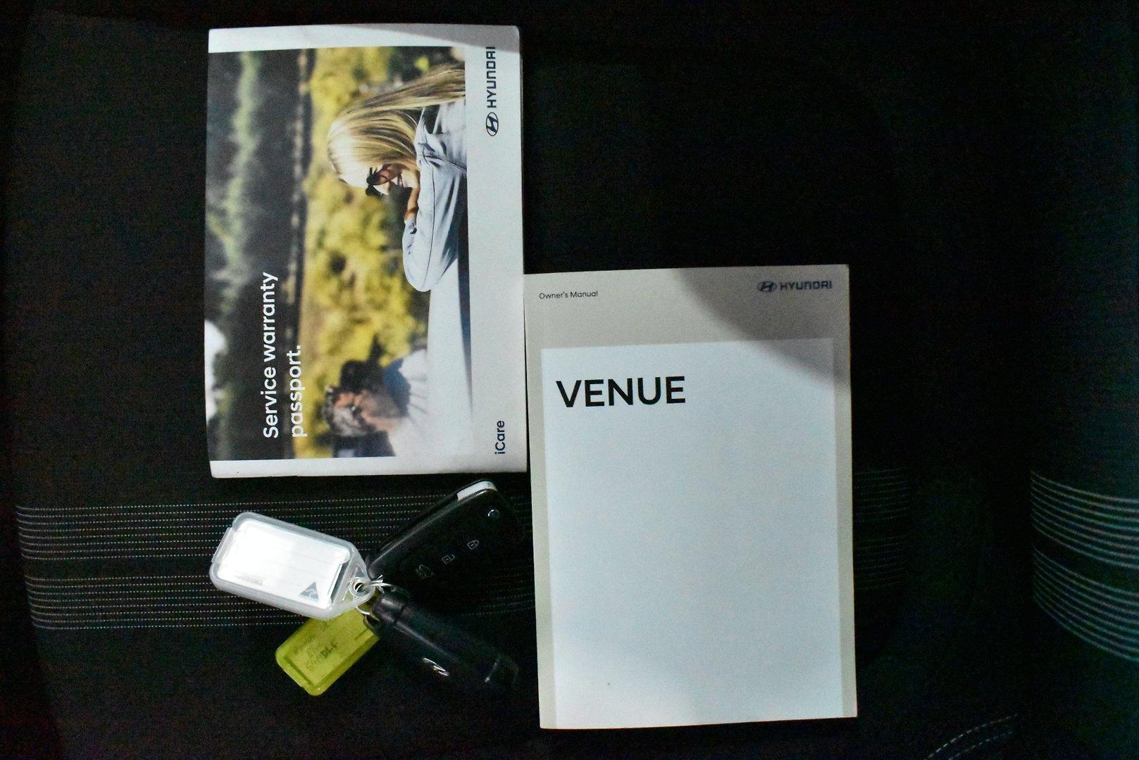 2020 Hyundai Venue Active — photo 25