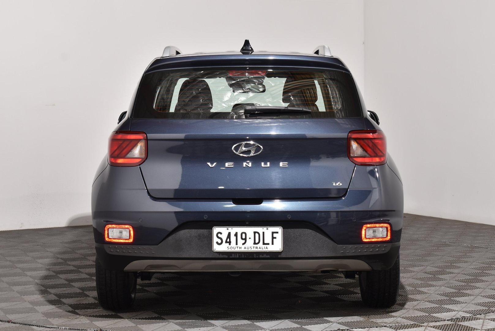 2020 Hyundai Venue Active — photo 4