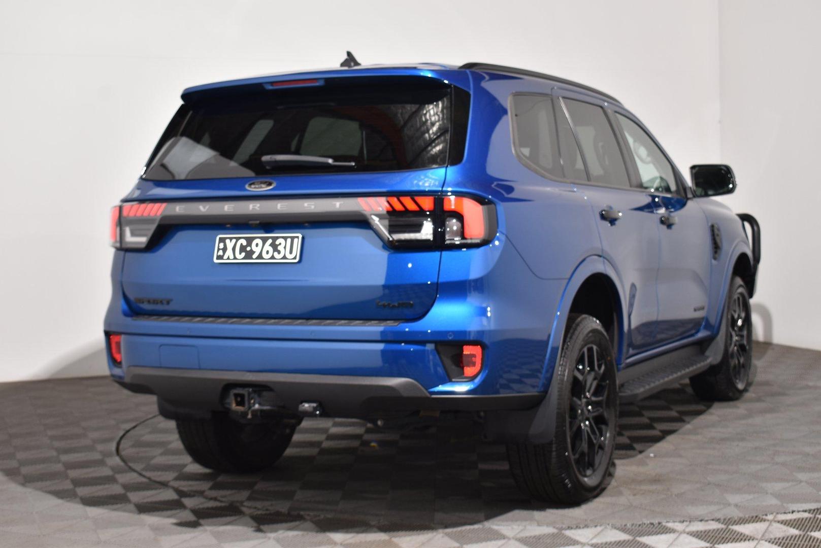 2023 Ford Everest Sport — photo 2