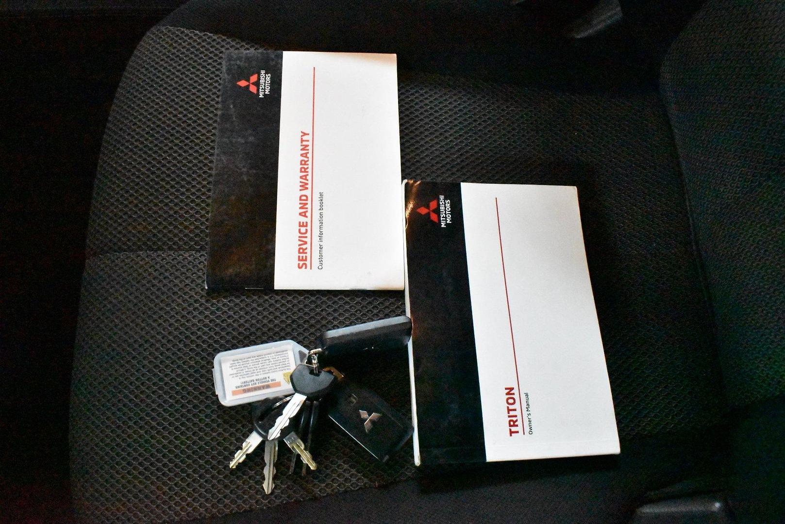 2021 Mitsubishi Triton GLS — photo 25