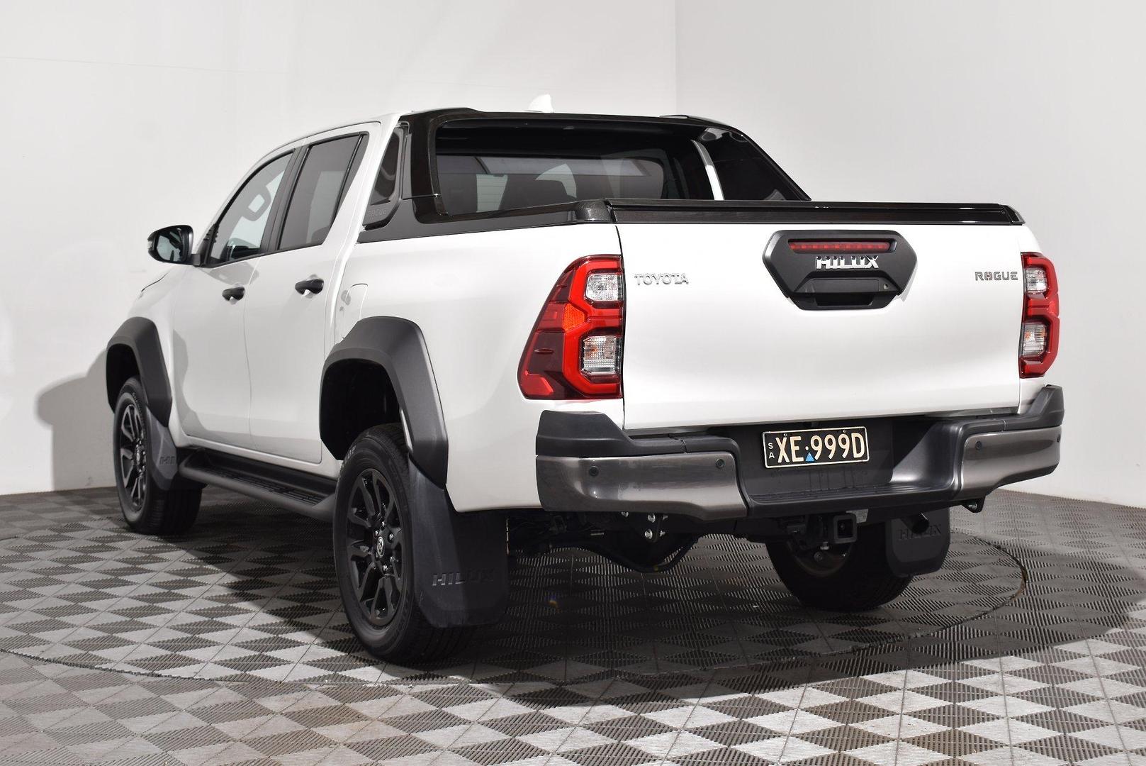 2024 Toyota Hilux Rogue 48V — photo 2