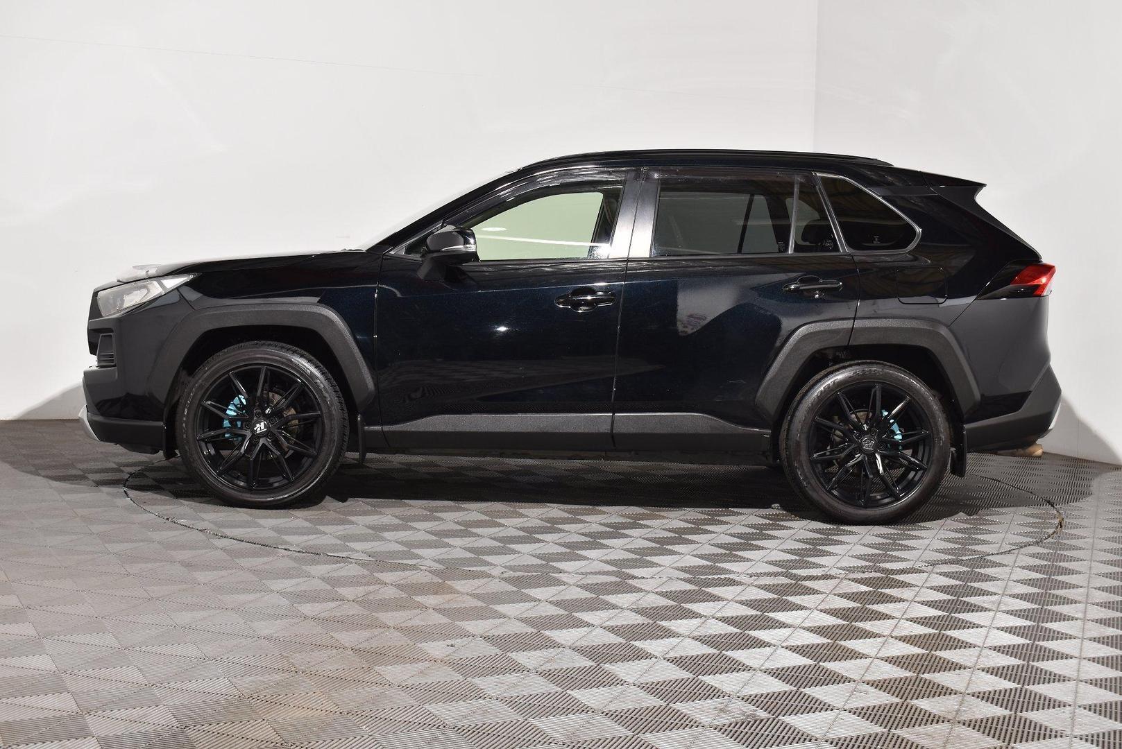 2020 Toyota RAV4 Edge — photo 11