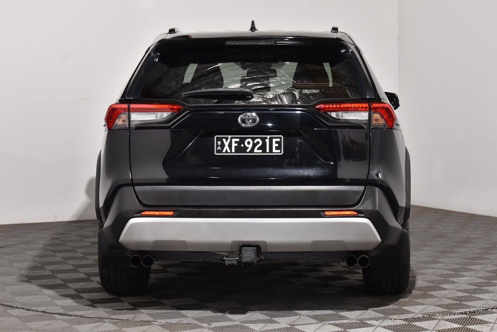 2020 Toyota RAV4 Edge — photo 4