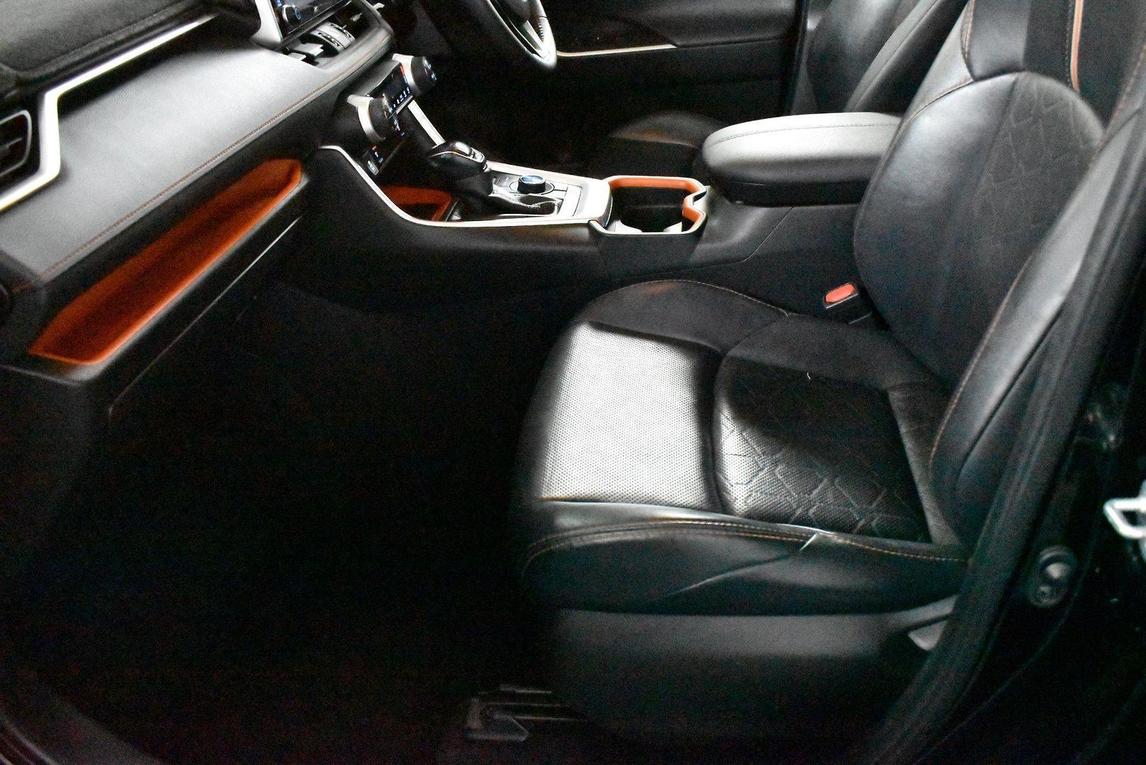2020 Toyota RAV4 Edge — photo 7