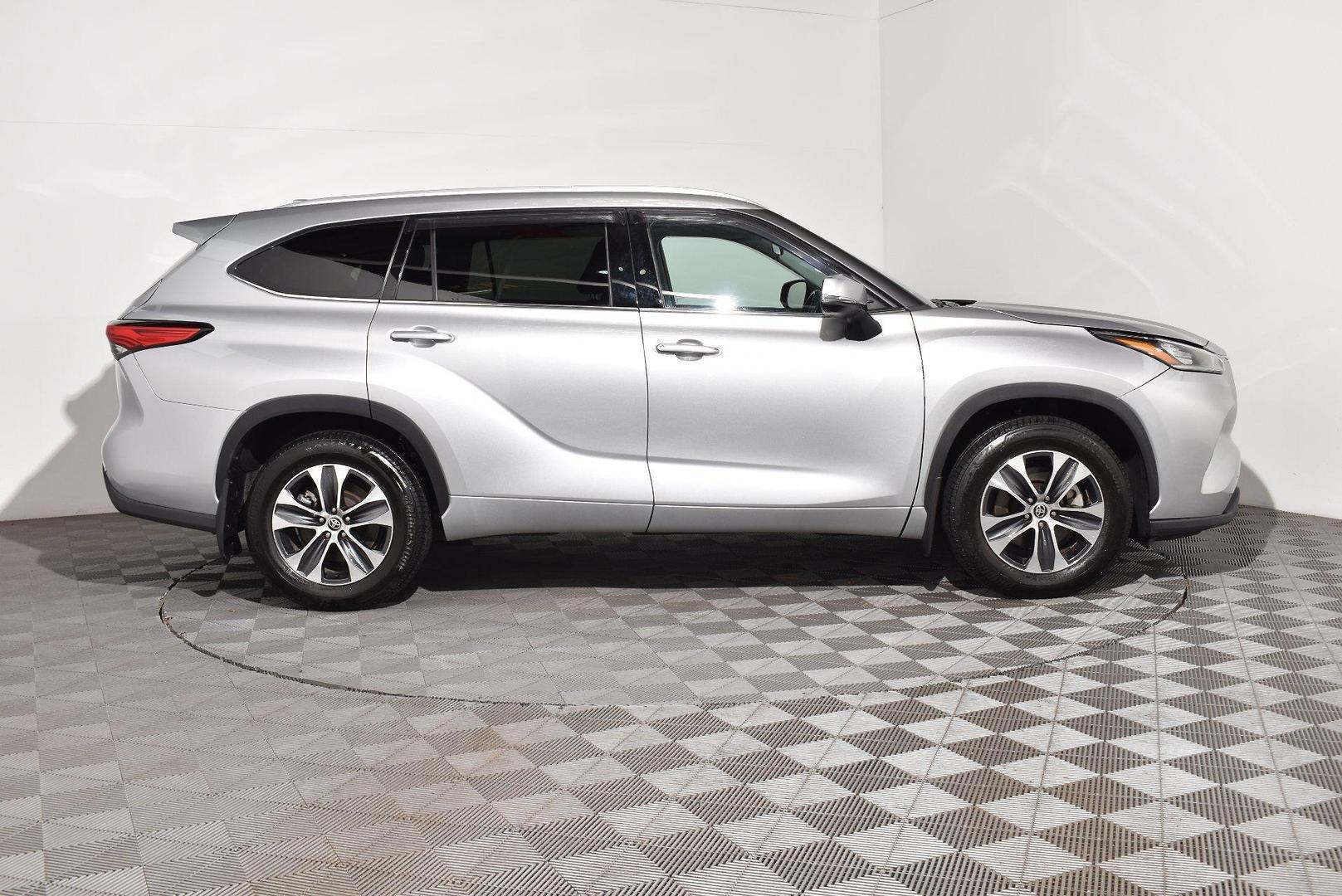 2021 Toyota Kluger GXL — photo 10