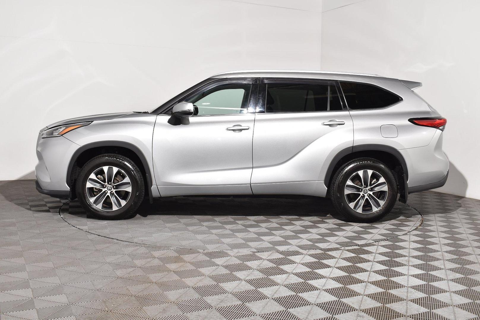 2021 Toyota Kluger GXL — photo 11