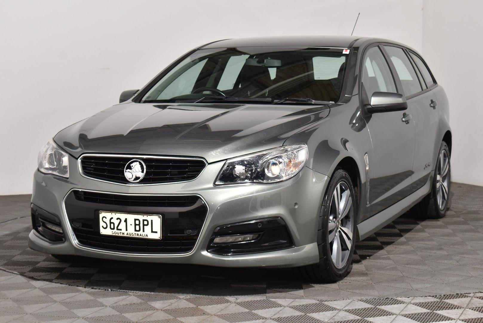 2015 Holden Commodore SS — photo 13