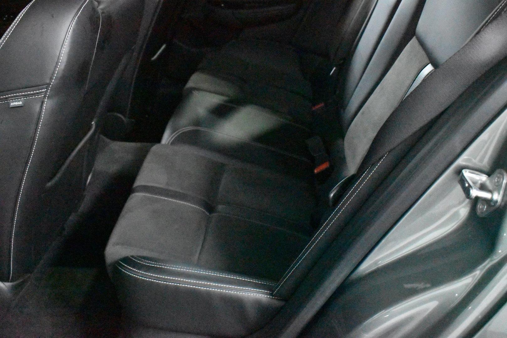 2015 Holden Commodore SS — photo 8