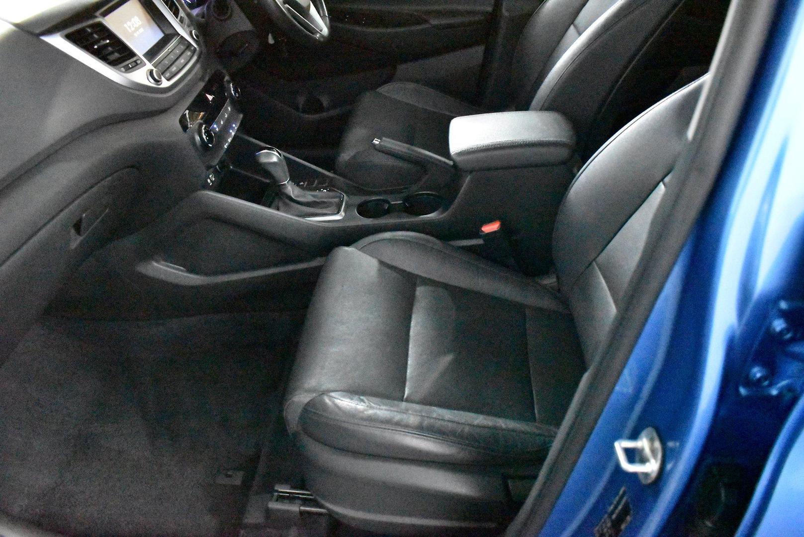 2017 Hyundai Tucson Active X — photo 7
