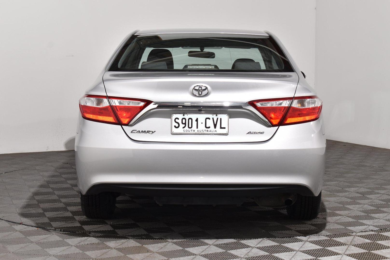 2017 Toyota Camry Altise — photo 4