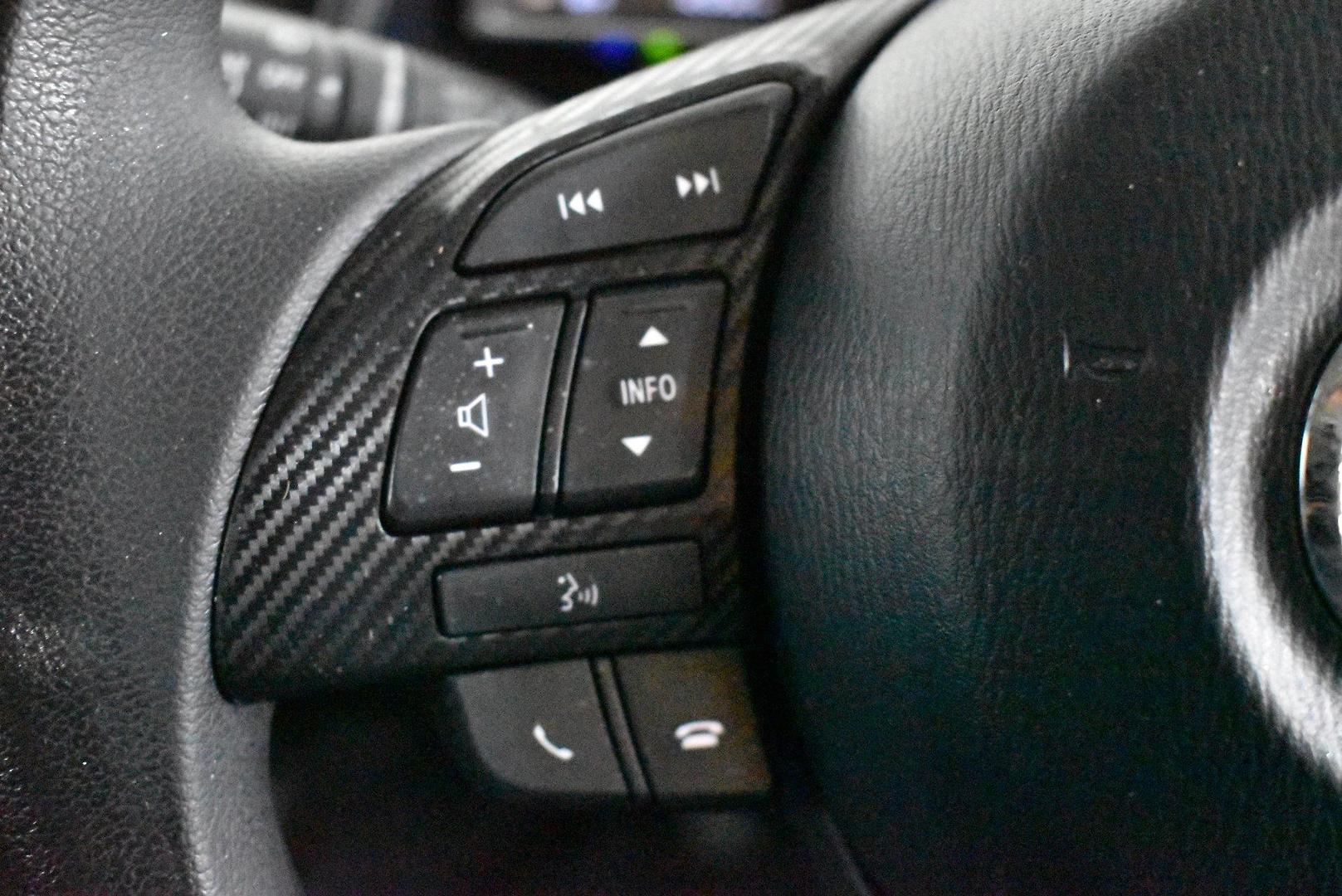 2016 Mazda 2 Neo — photo 21
