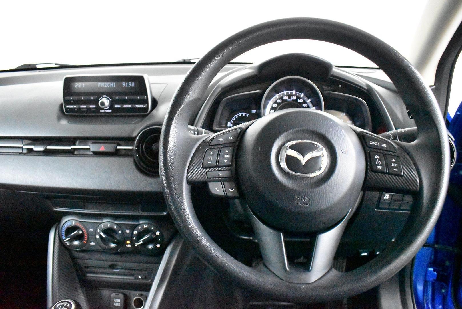 2016 Mazda 2 Neo — photo 5