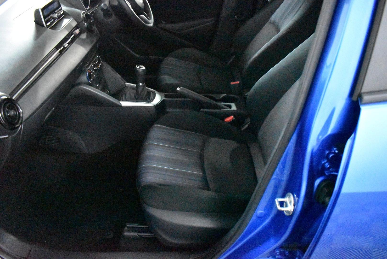 2016 Mazda 2 Neo — photo 7