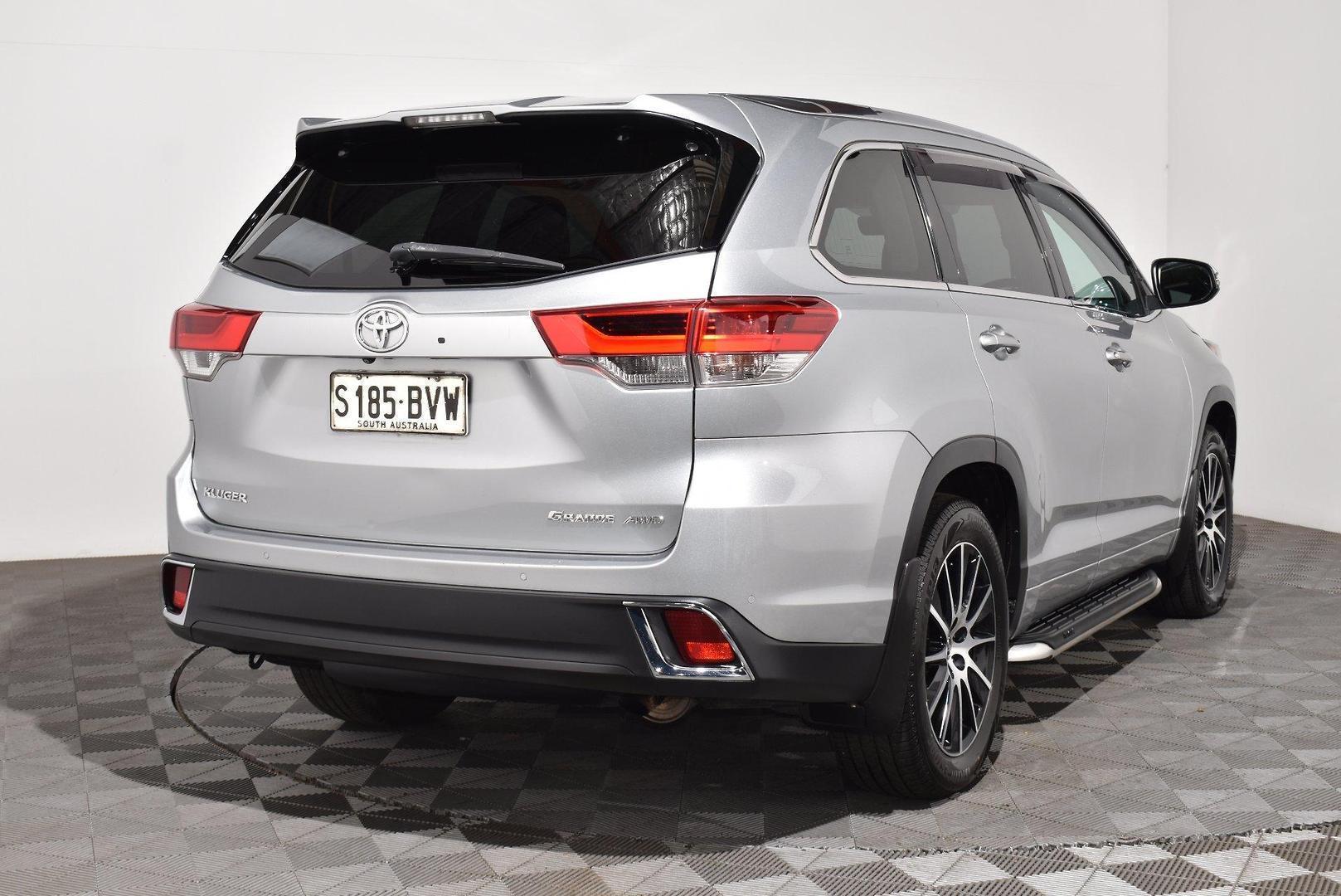 2018 Toyota Kluger Grande — photo 13