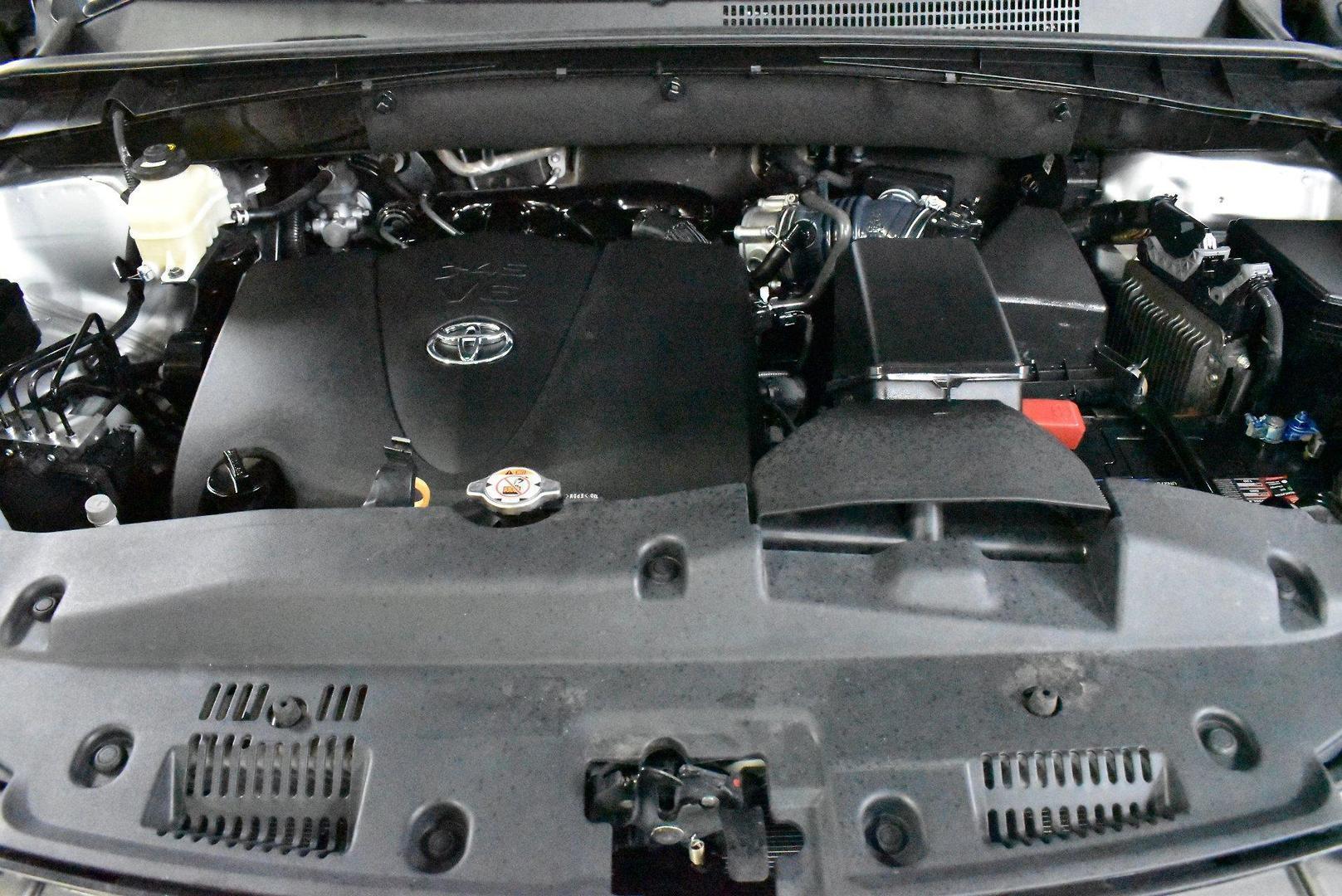 2018 Toyota Kluger Grande — photo 16