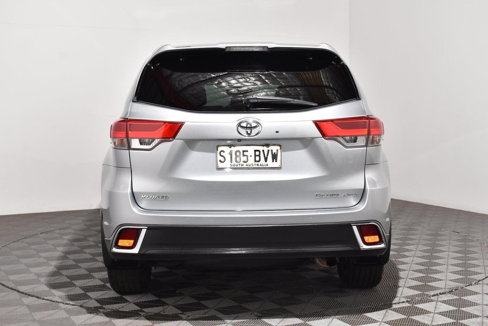 2018 Toyota Kluger Grande — photo 4