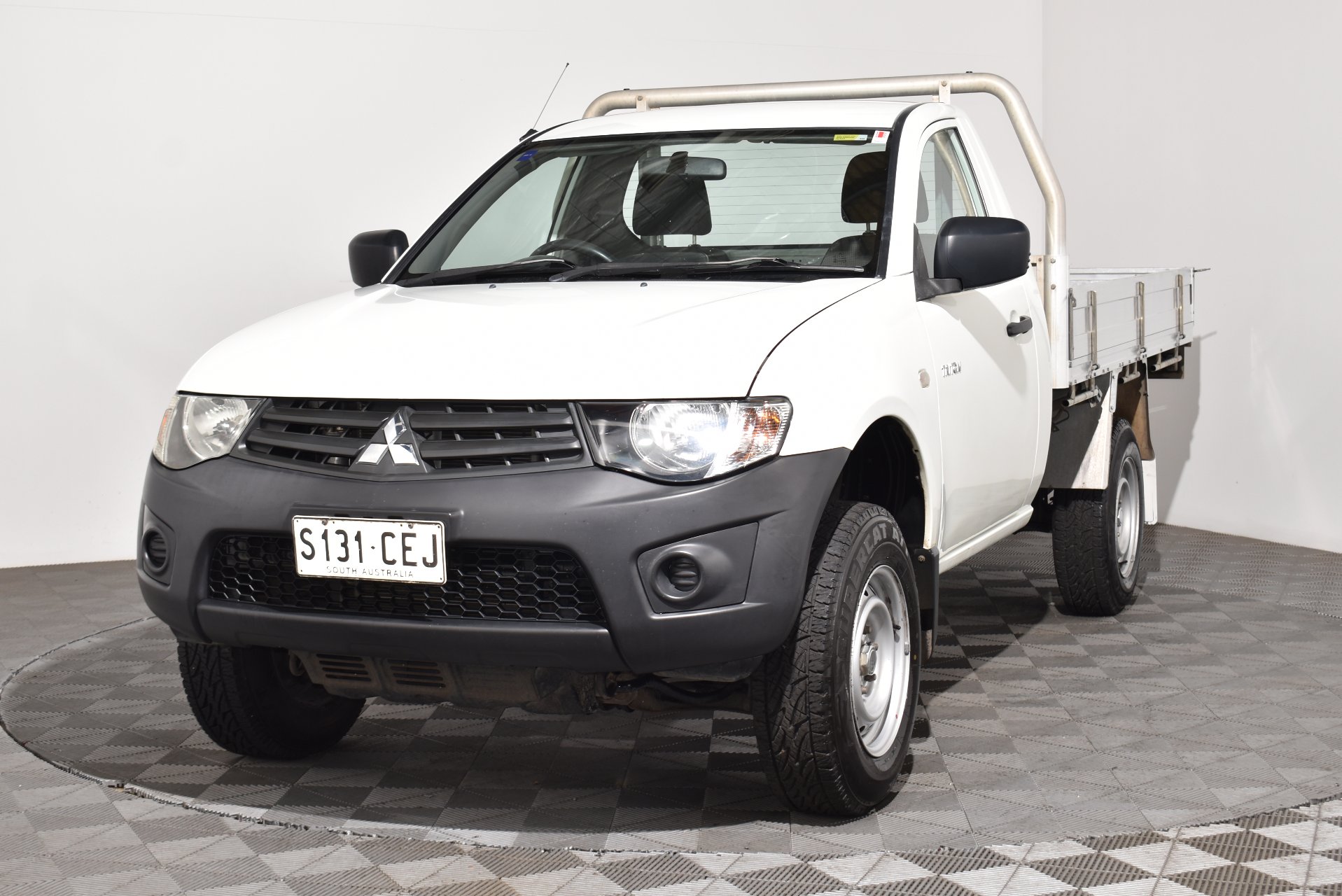 2014 Mitsubishi Triton GL — photo 11