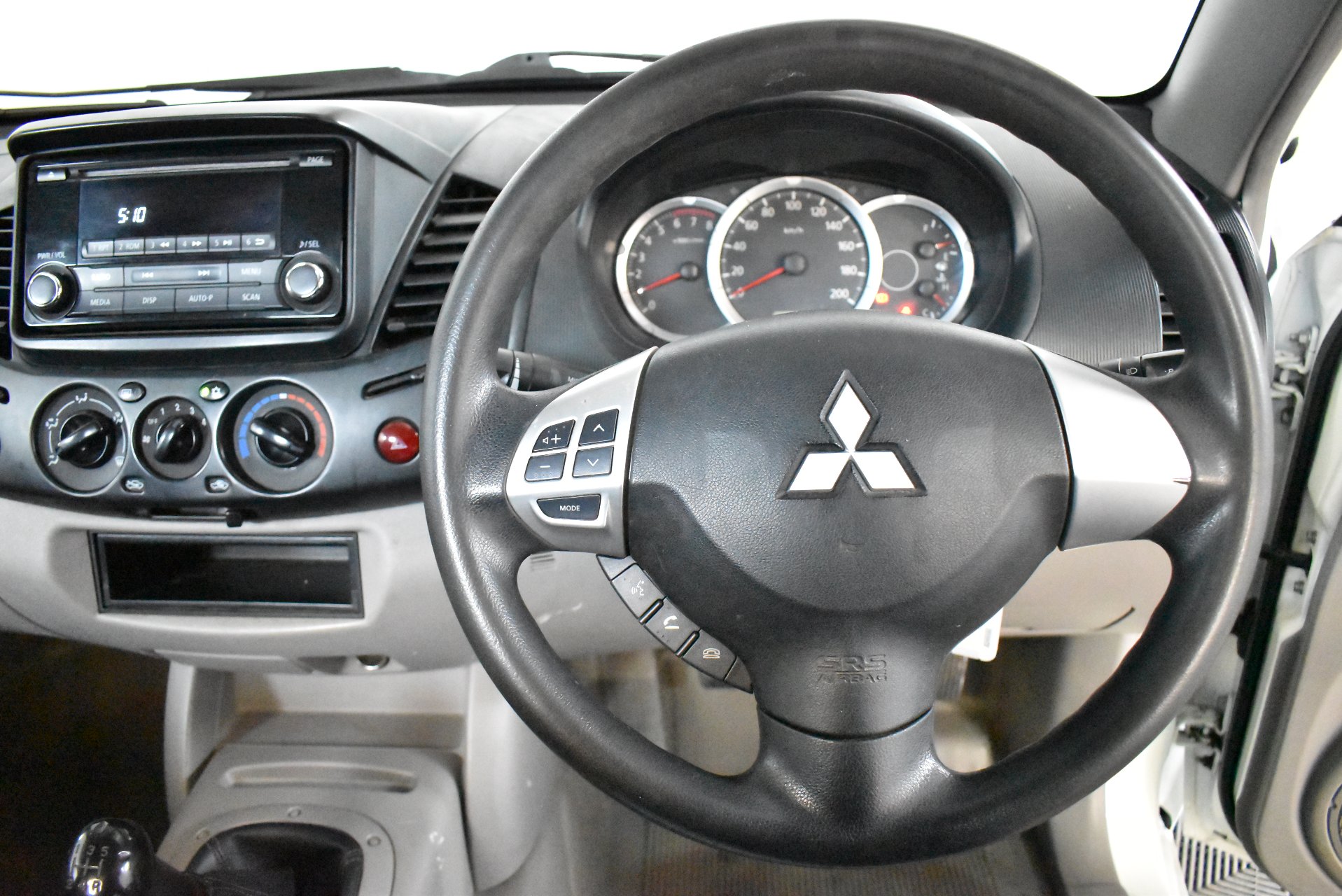 2014 Mitsubishi Triton GL — photo 5