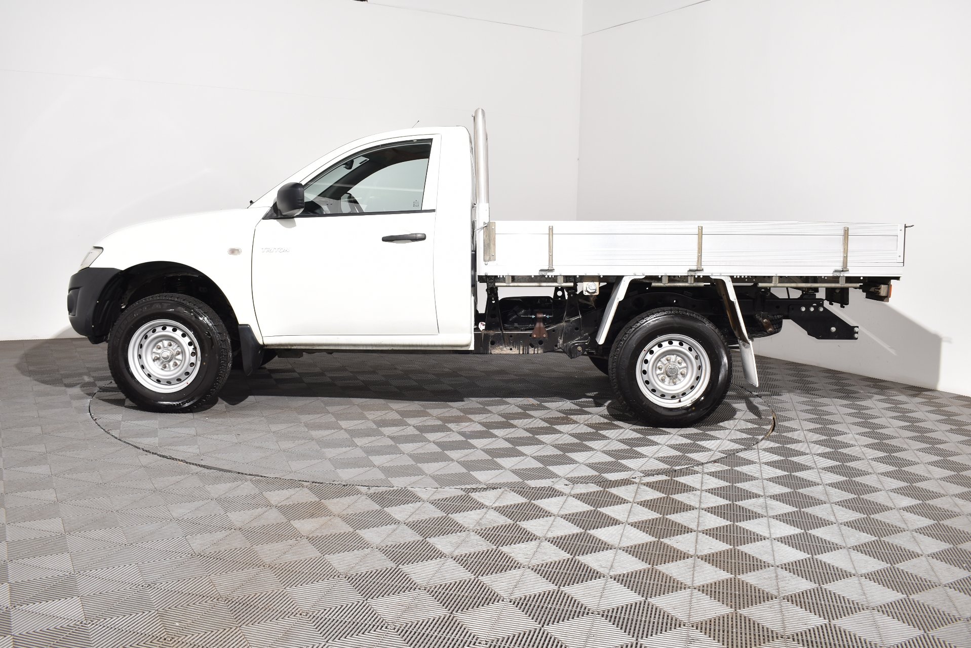2014 Mitsubishi Triton GL — photo 9