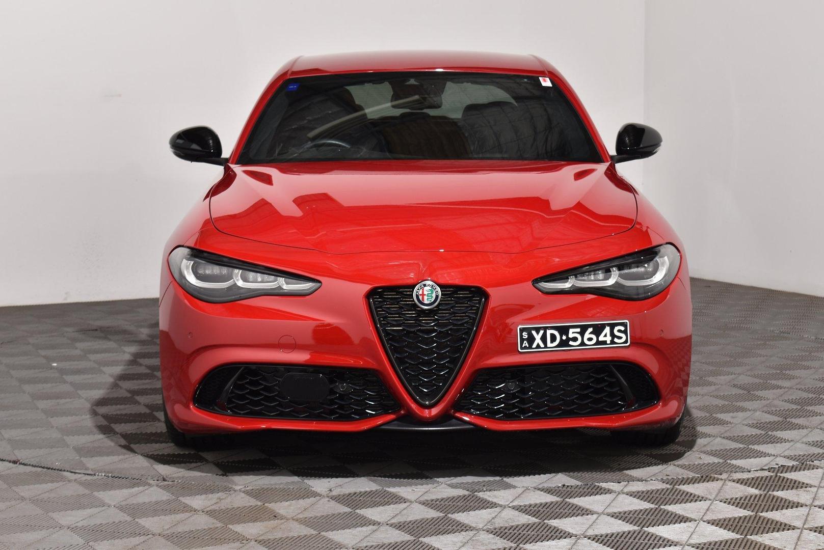 2023 Alfa Romeo Giulia Veloce — photo 3