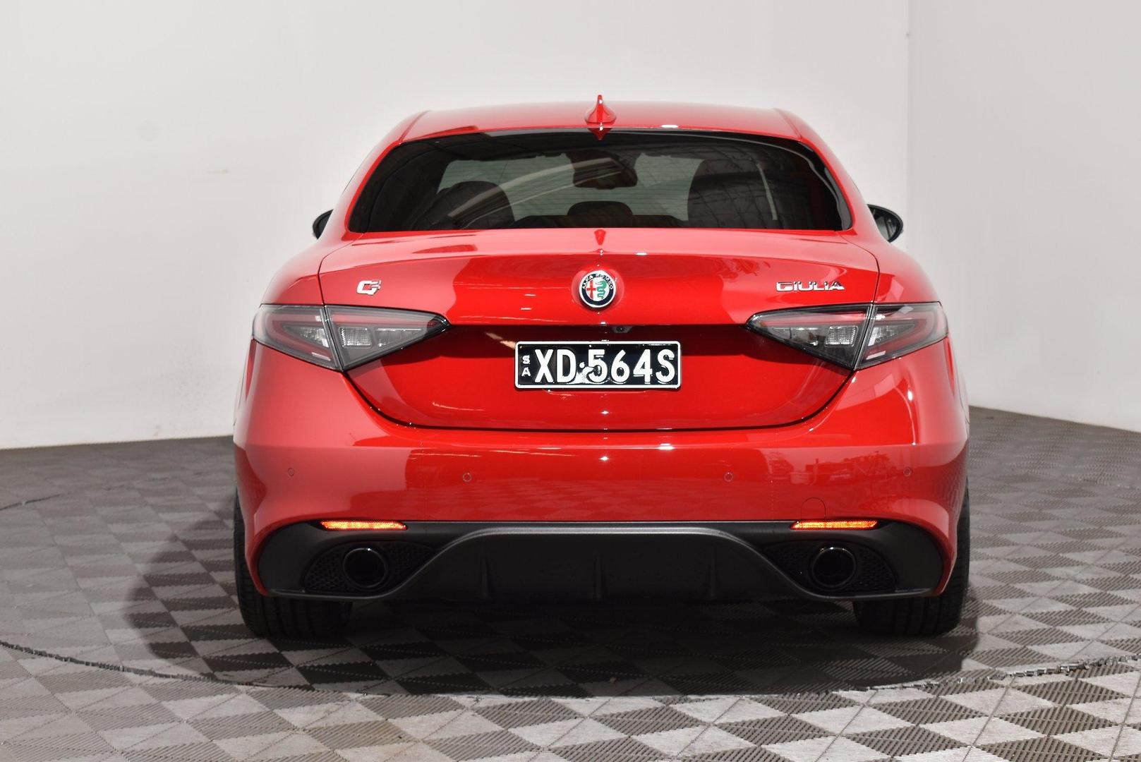 2023 Alfa Romeo Giulia Veloce — photo 4