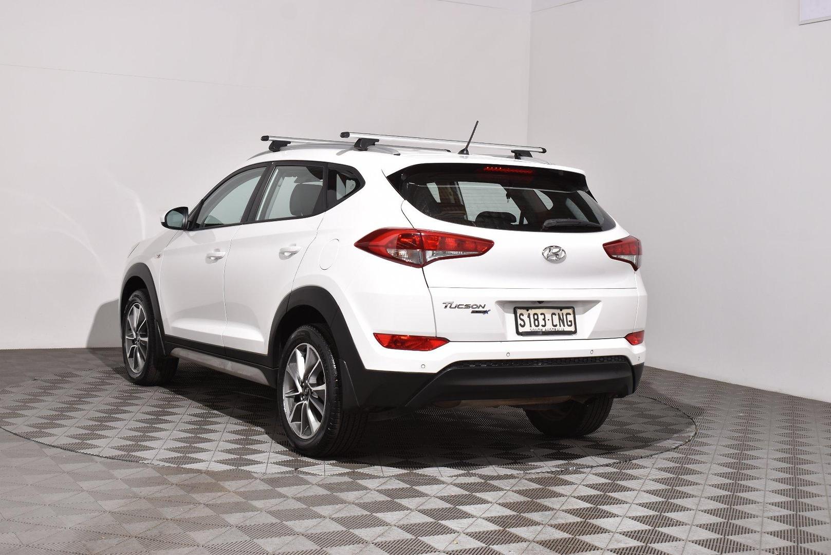 2017 Hyundai Tucson Active X — photo 14