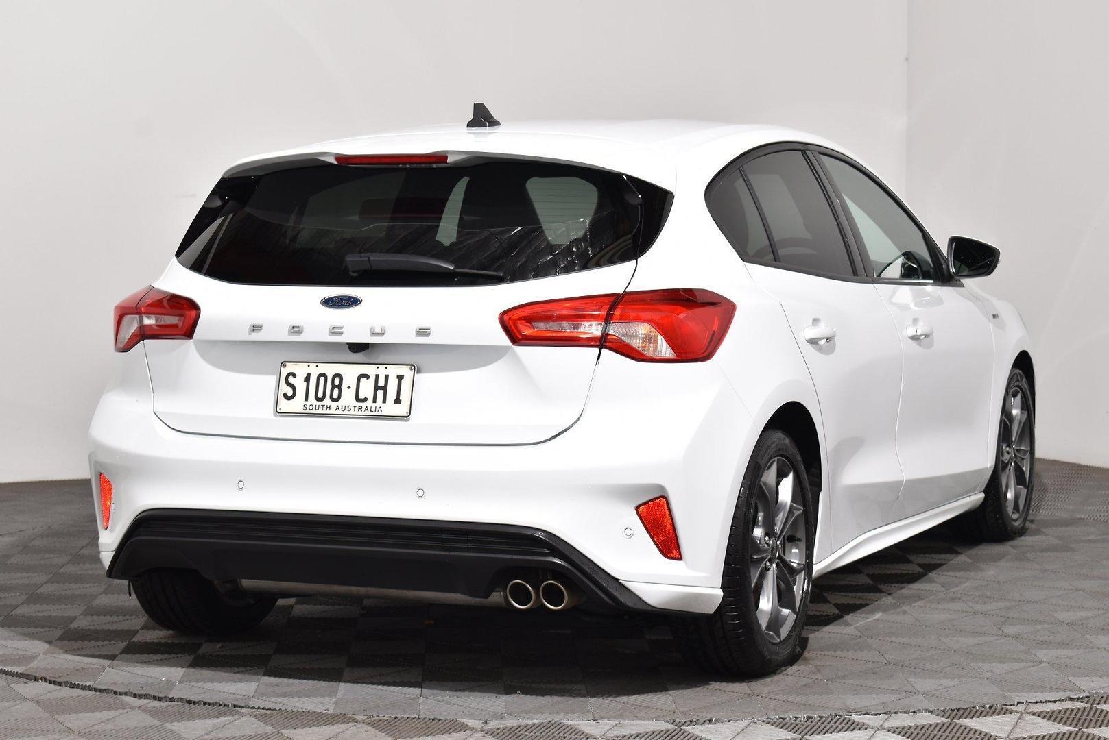2020 Ford Focus STLine — photo 13