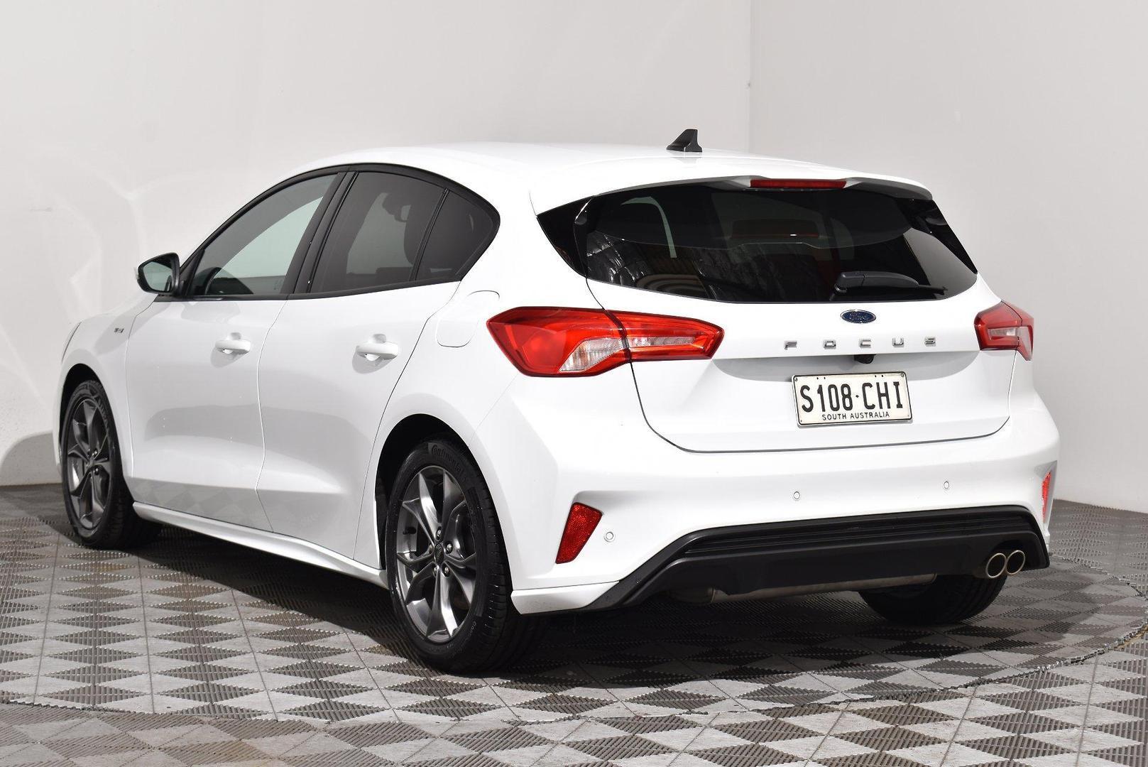2020 Ford Focus STLine — photo 2
