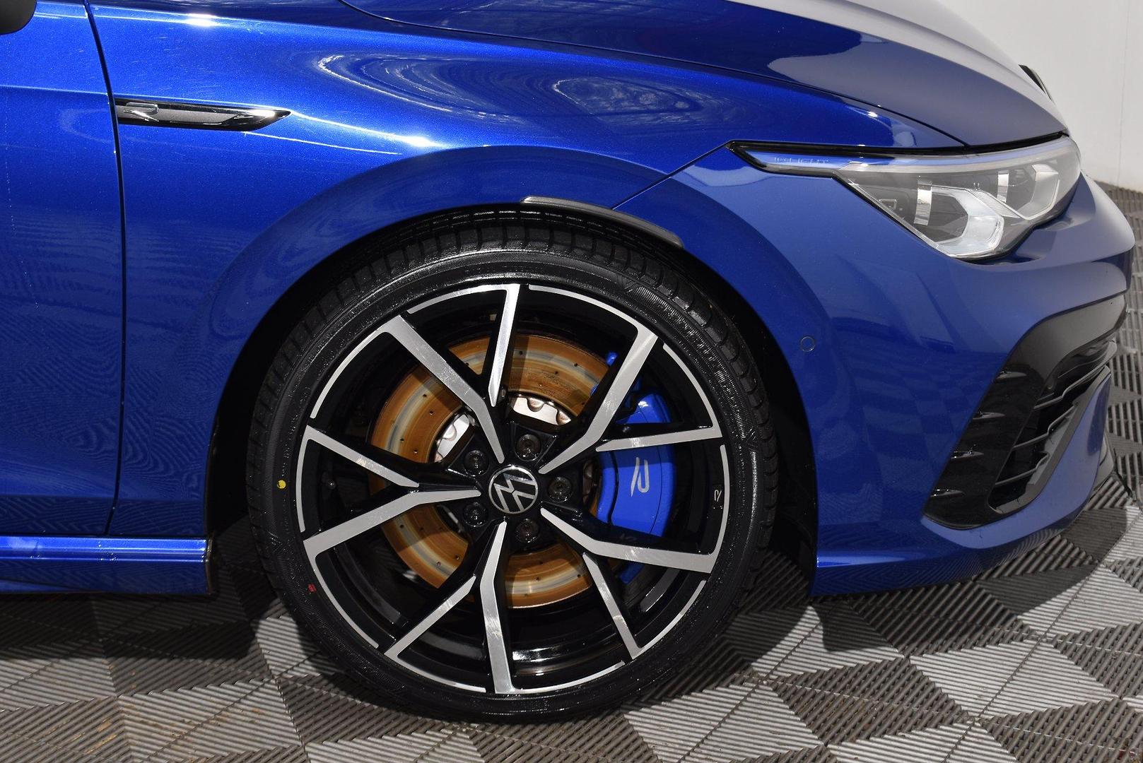 2022 Volkswagen Golf R — photo 17