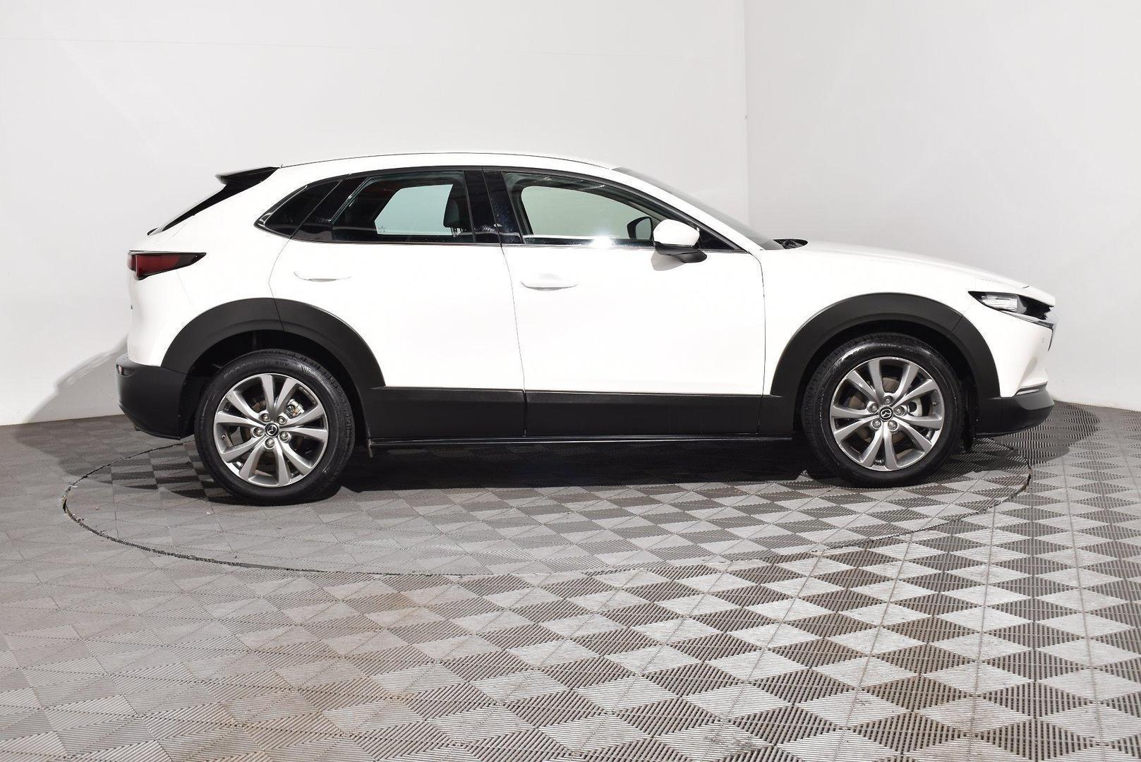 2022 Mazda CX-30 G20 Touring — photo 10