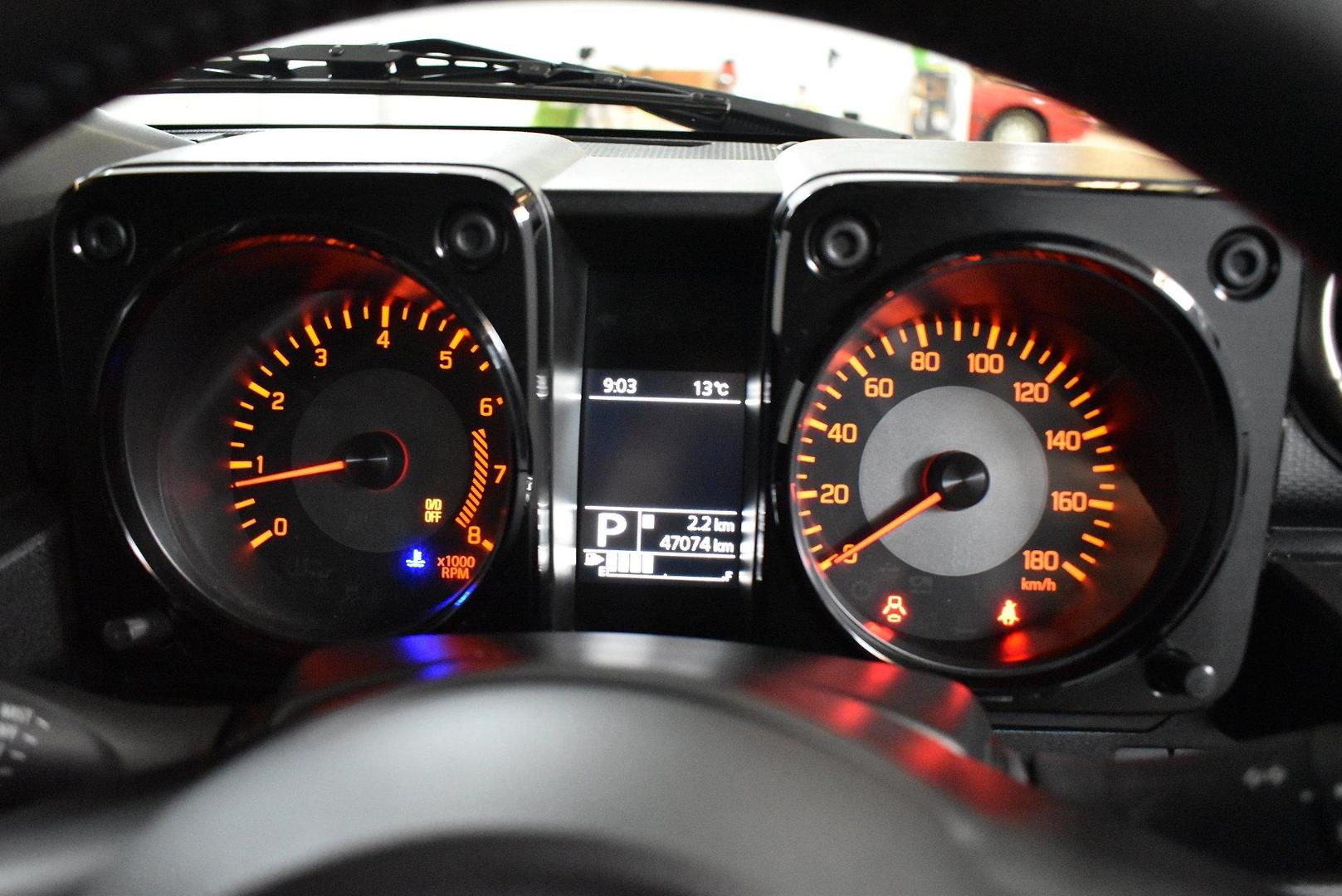 2022 Suzuki Jimny — photo 24