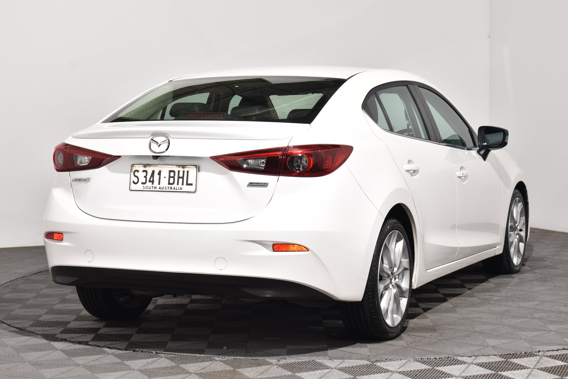 2014 Mazda 3 SP25 Astina — photo 13