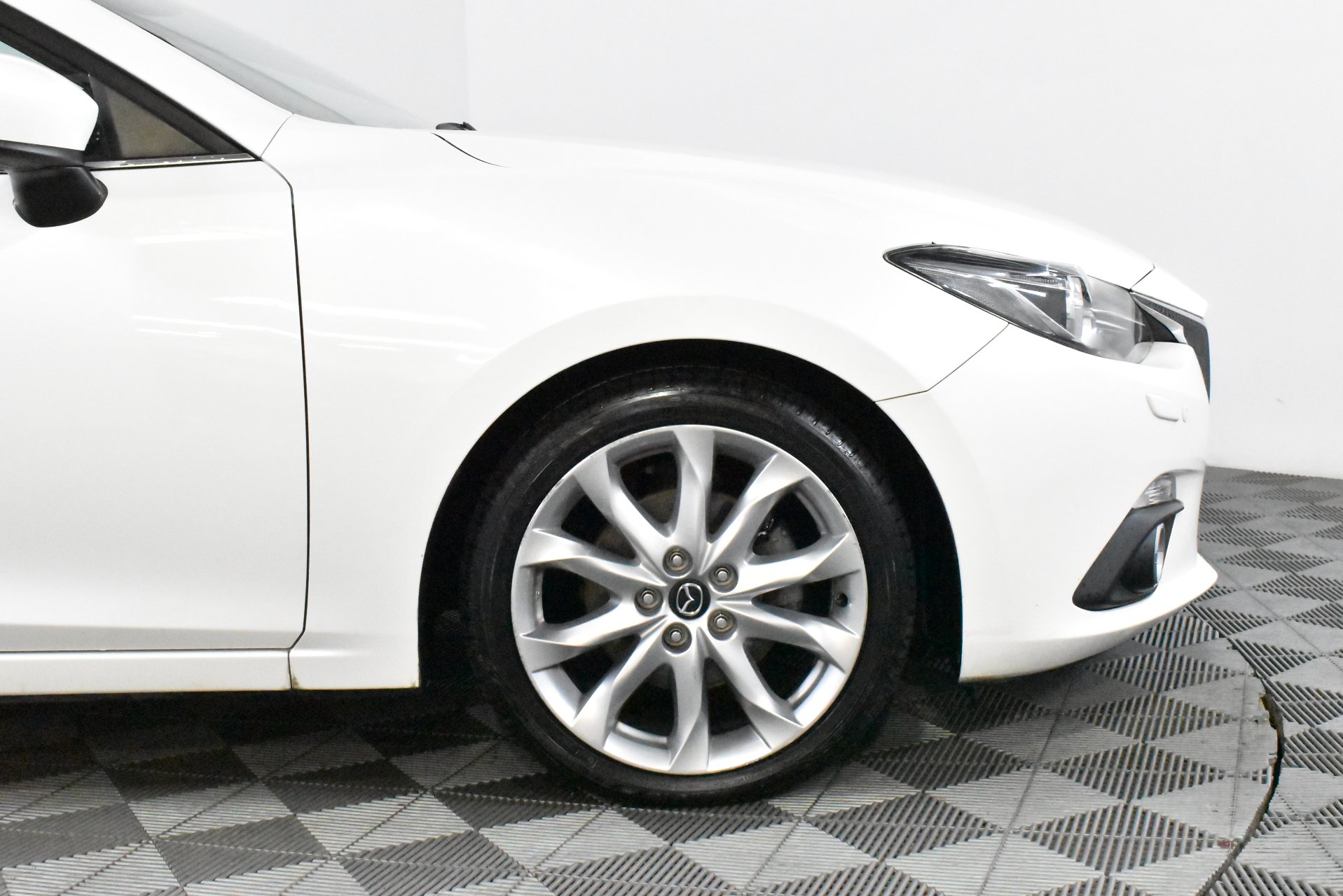 2014 Mazda 3 SP25 Astina — photo 17
