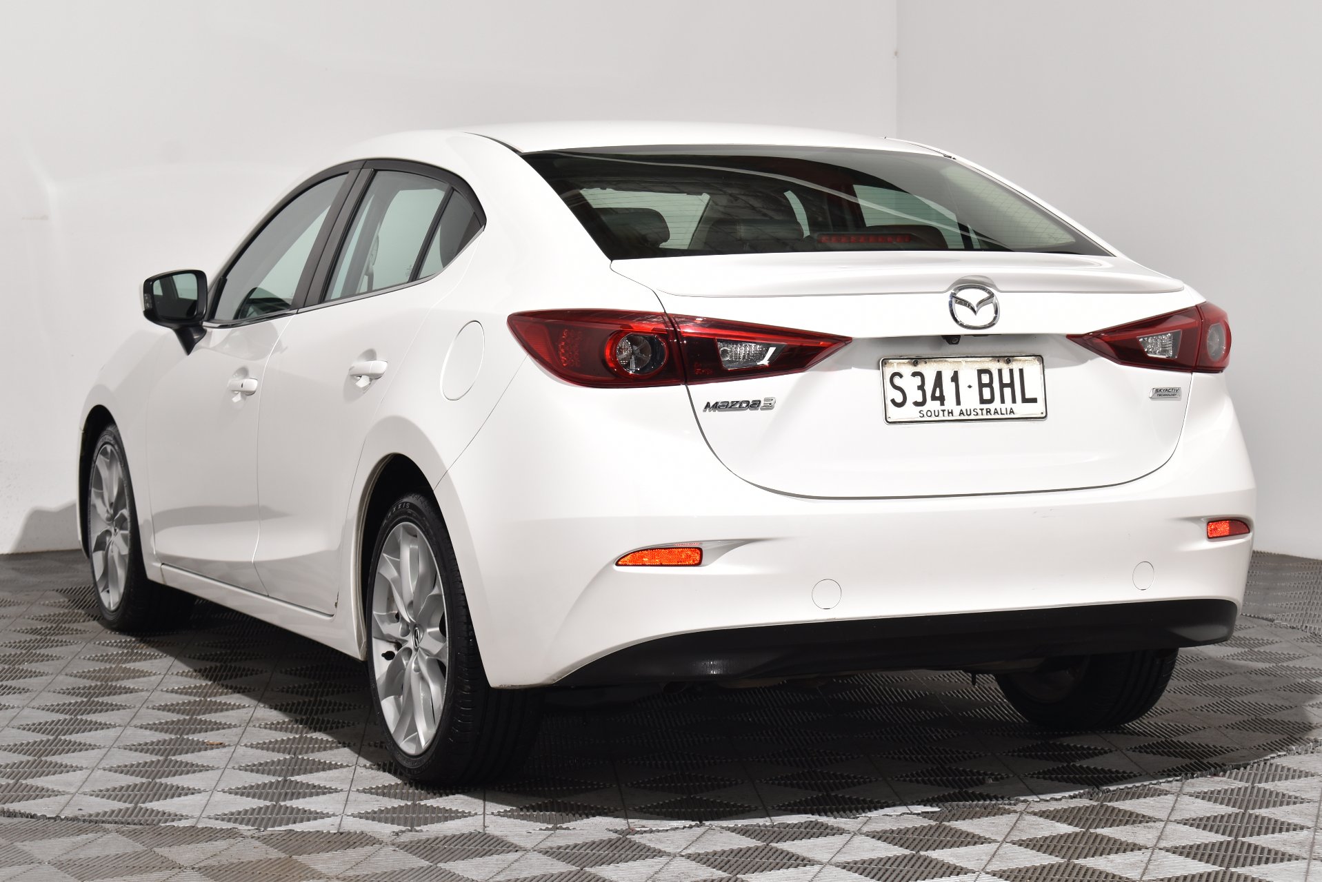 2014 Mazda 3 SP25 Astina — photo 2