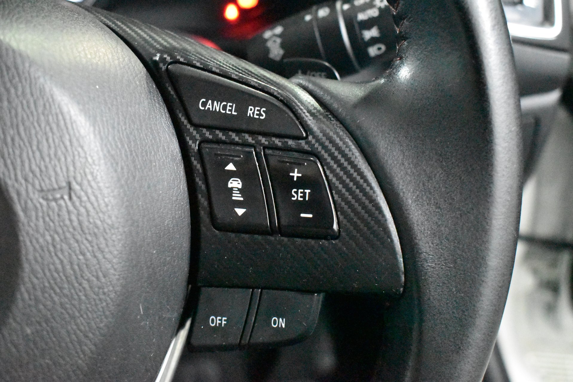 2014 Mazda 3 SP25 Astina — photo 21