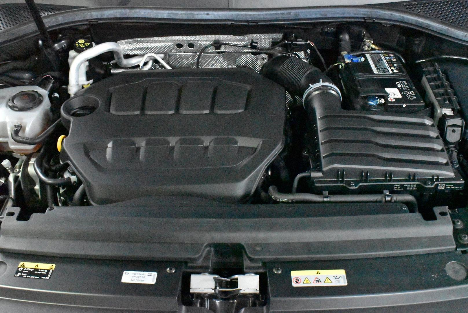 2023 Volkswagen Tiguan R — photo 17