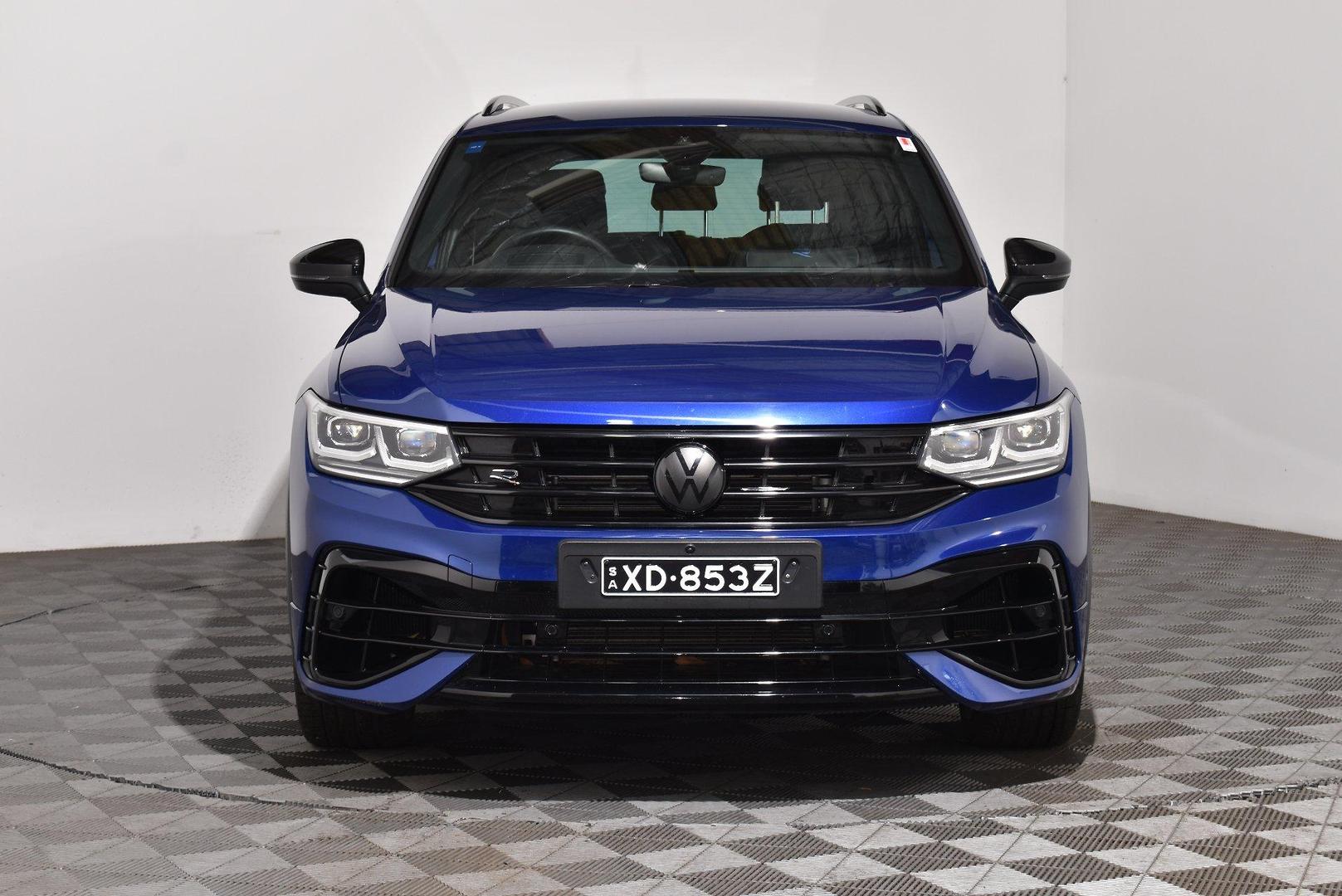 2023 Volkswagen Tiguan R — photo 3