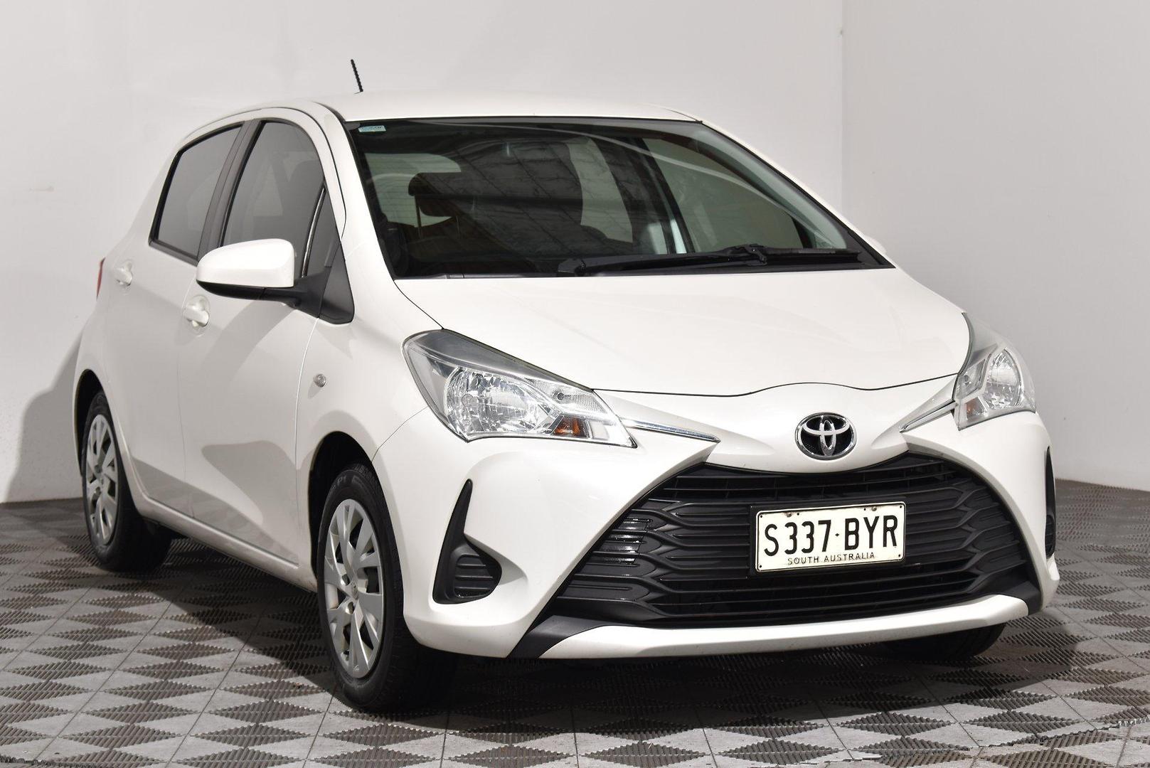 2018 Toyota Yaris Ascent — photo 1