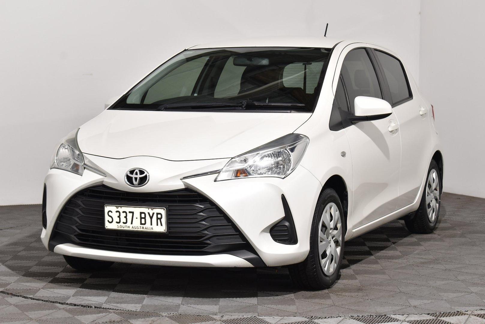 2018 Toyota Yaris Ascent — photo 13