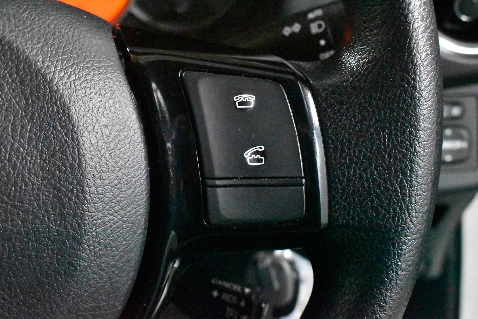 2018 Toyota Yaris Ascent — photo 21