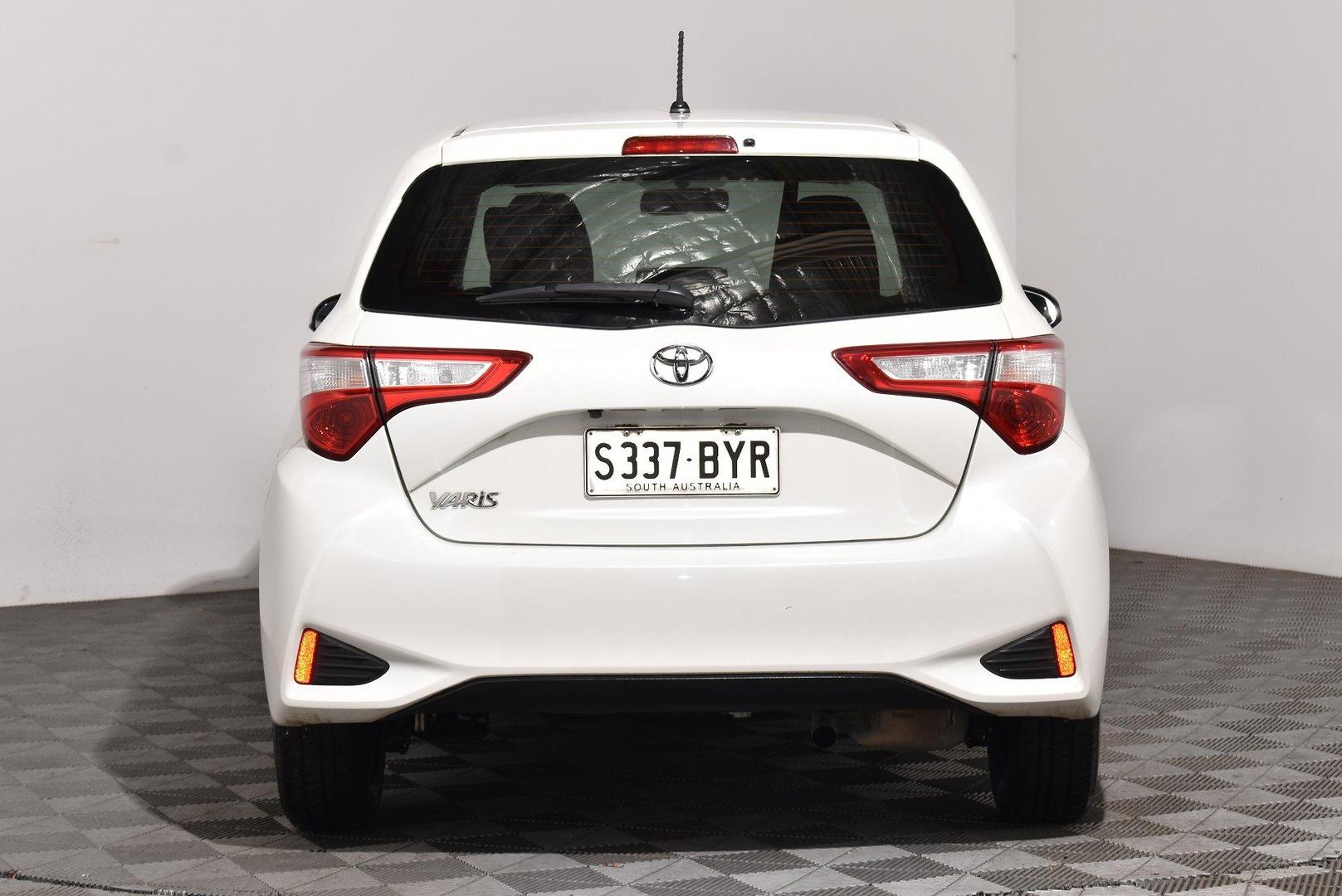 2018 Toyota Yaris Ascent — photo 4