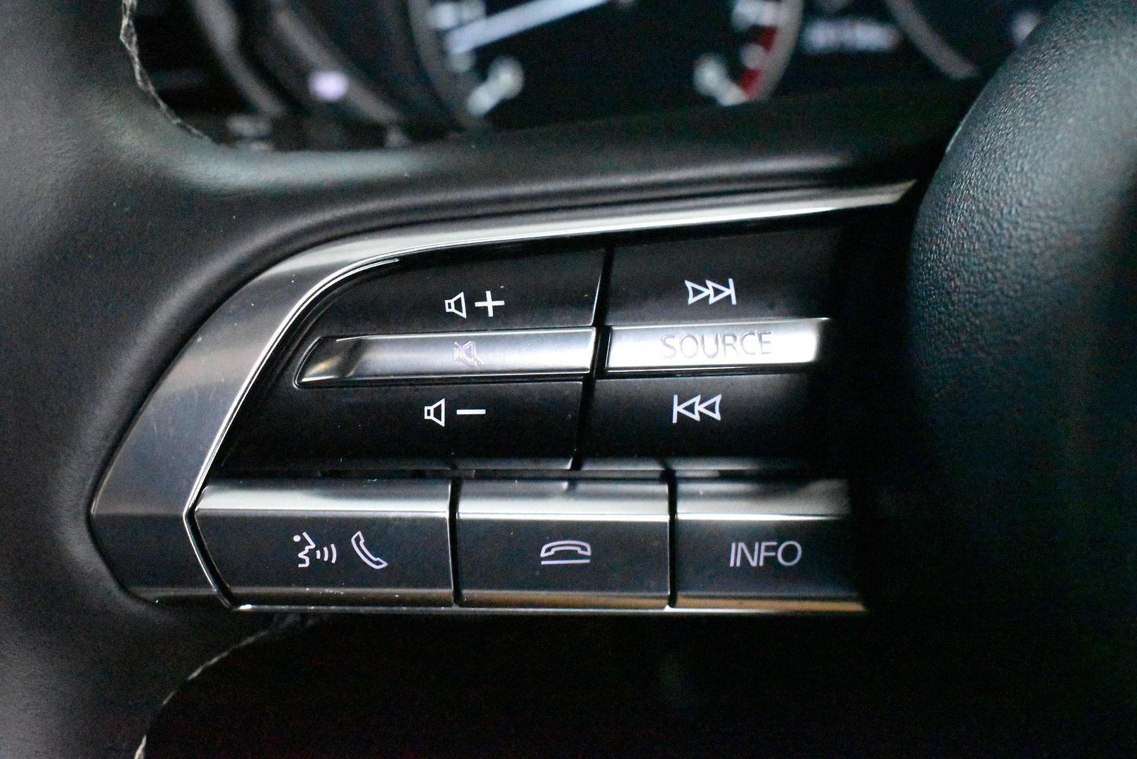 2021 Mazda CX-30 G20 Evolve — photo 21
