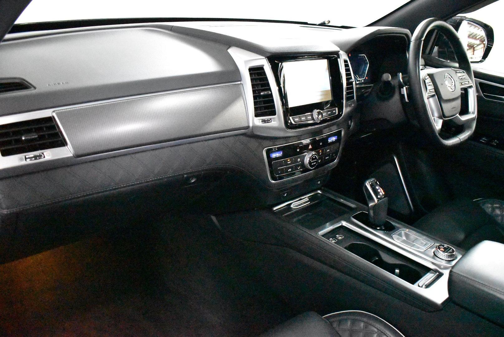 2021 SsangYong Rexton Ultimate — photo 6
